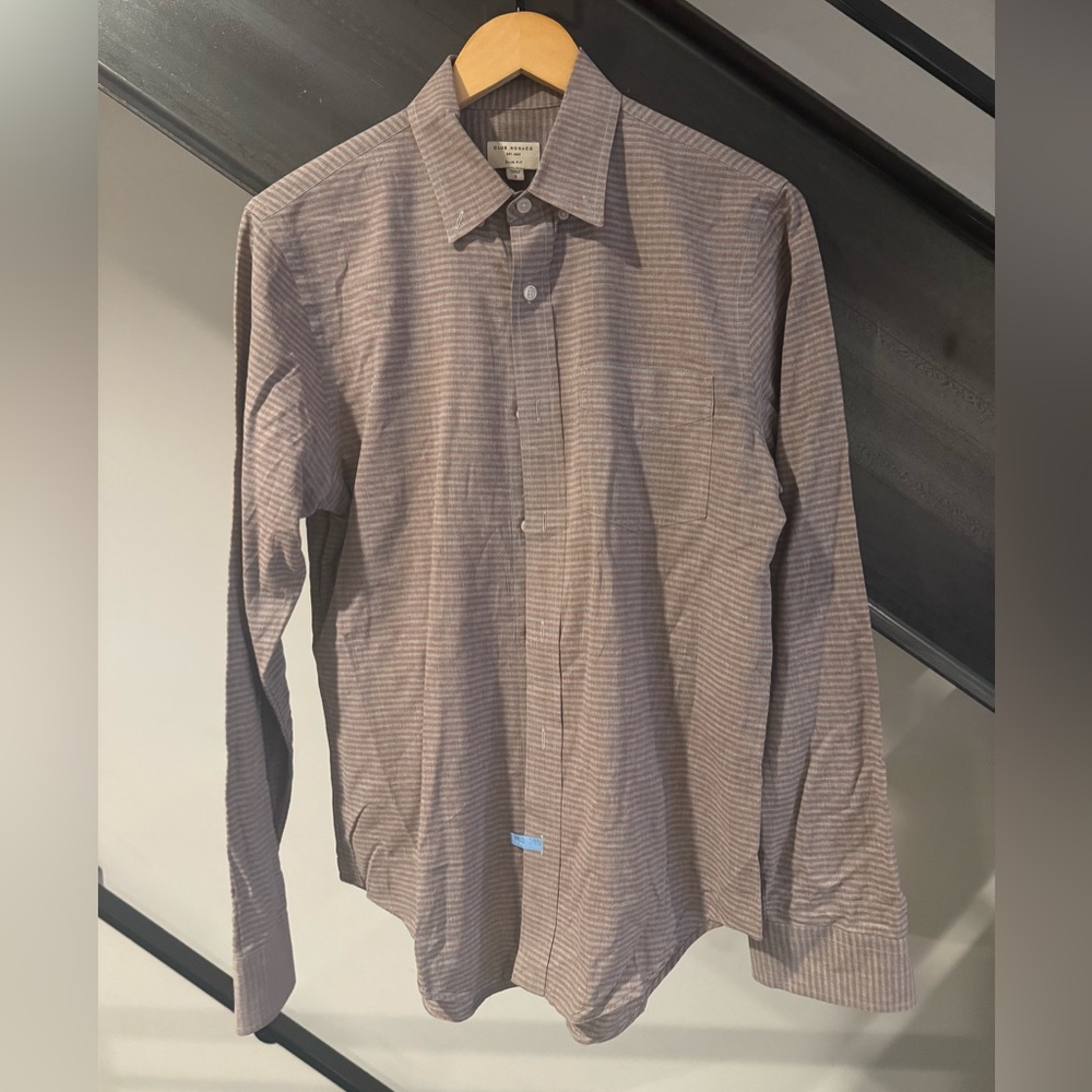 Club Monaco button down, long sleeve, newly dry cleaned. Size S.